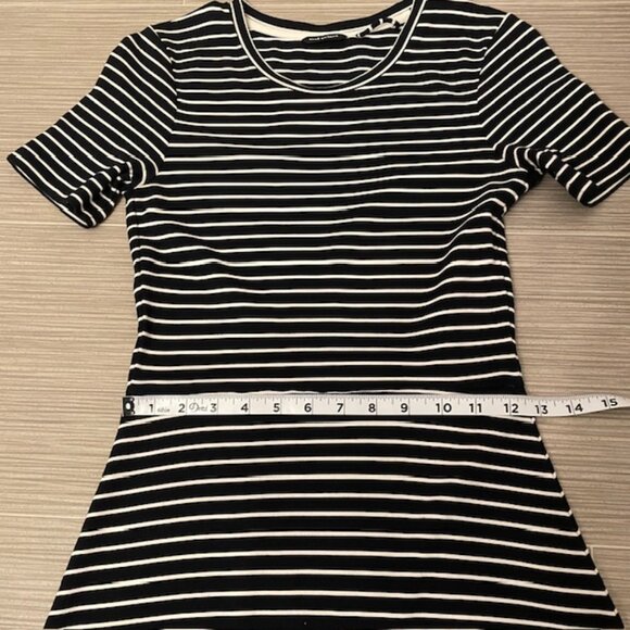 Club Monaco Short Sleeve Striped Asymmetrical Dress Black White Size Small - Picture 12 of 13